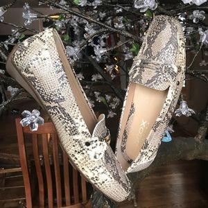 Geox Respira python Print Loafer